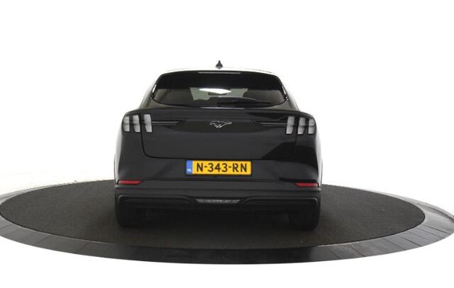 Ford MUSTANG Mach-E RWD 75 kWh Panoramadak / 360 camera / SOH 92,5% / Adpt Cruise / Leer