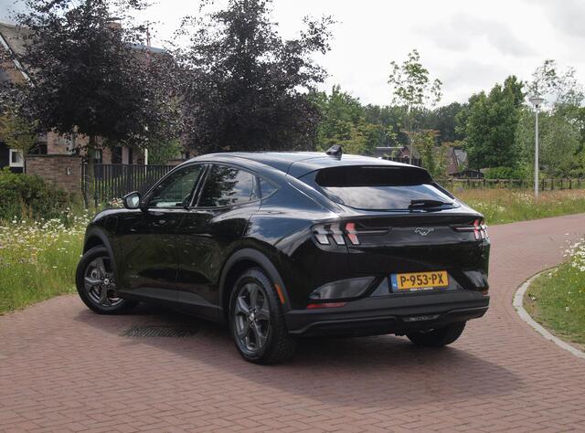 Ford MUSTANG Mach-E Extended RWD 98 kWh | SOH 94% | Camera | Apple Carplay | Cruise Control | NL-Auto |