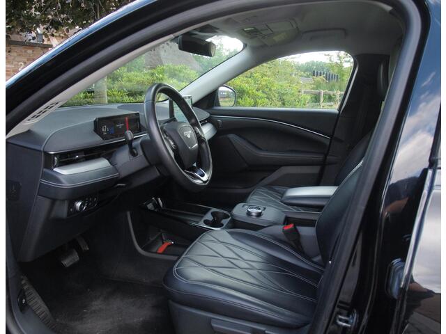 Ford MUSTANG Mach-E Extended RWD 98 kWh | SOH 94% | Camera | Apple Carplay | Cruise Control | NL-Auto |