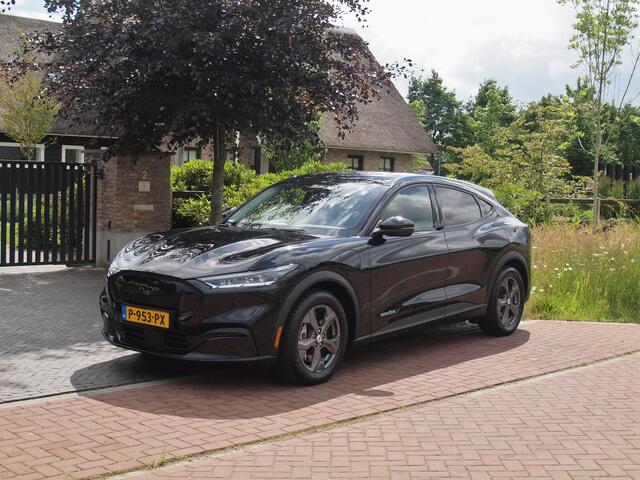 Ford MUSTANG Mach-E Extended RWD 98 kWh | SOH 94% | Camera | Apple Carplay | Cruise Control | NL-Auto |