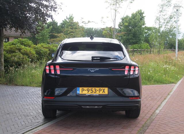 Ford MUSTANG Mach-E Extended RWD 98 kWh | SOH 94% | Camera | Apple Carplay | Cruise Control | NL-Auto |