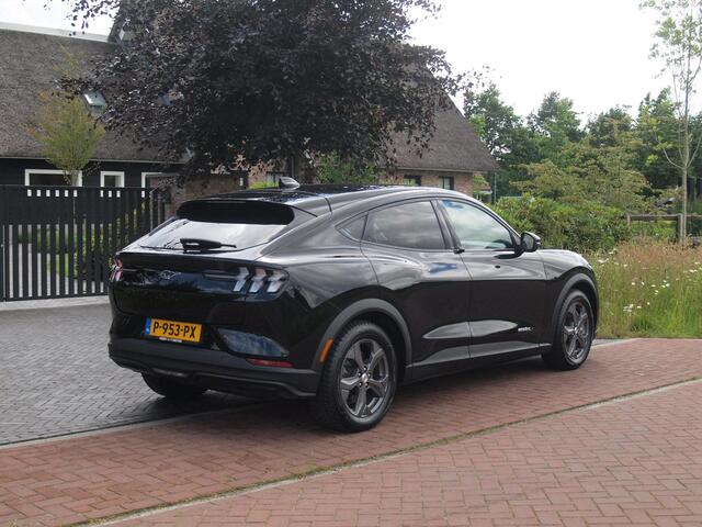 Ford MUSTANG Mach-E Extended RWD 98 kWh | SOH 94% | Camera | Apple Carplay | Cruise Control | NL-Auto |