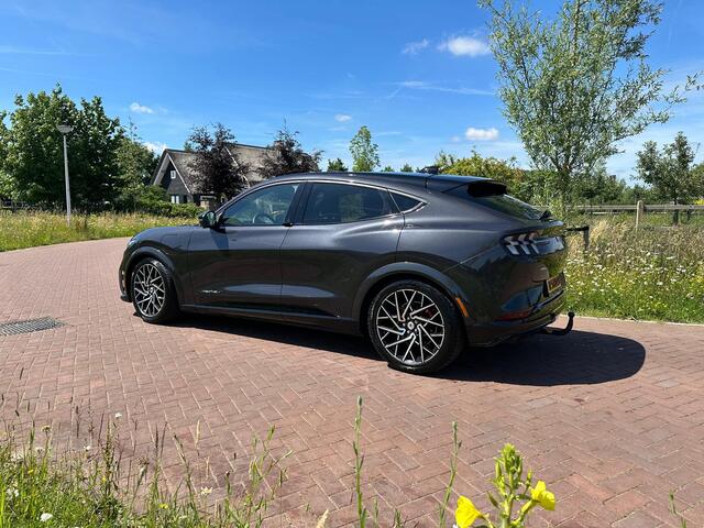 Ford MUSTANG Mach-E GT Extended AWD 98 kWh | 486 PK | Trekhaak | Panoramadak |