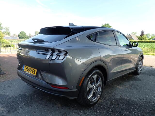 Ford MUSTANG Mach-E RWD 75 kWh / SOH 92% / CARPLAY / 360°CAMERA / STOEL-STUURVERWARMING
