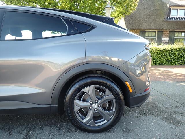 Ford MUSTANG Mach-E RWD 75 kWh / SOH 92% / CARPLAY / 360°CAMERA / STOEL-STUURVERWARMING