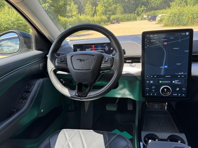 Ford MUSTANG Mach-E RWD 75 kWh *LEDER/NAVI/CAMERA