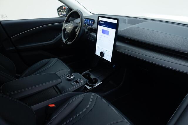Ford MUSTANG Mach-E RWD 72 kWh