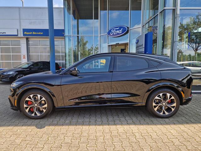 Ford MUSTANG Mach-E Extended AWD 98 kWh | maar 17435 KM! | Panoramadak | B&O | Lederen bekleding | 20 inch LMV incl rode remklauwen | Electrische achterklep | Elect.stoelverstelling + memo