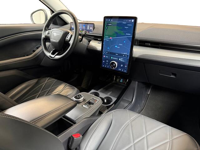 Ford MUSTANG Mach-E RWD 75 kWh I SOH 93,9% I Leder I Trekhaak I Stoelverwarming