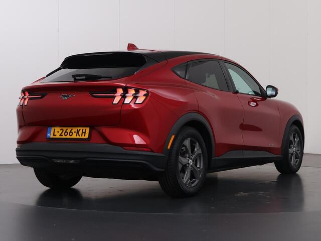 Ford MUSTANG Mach-E RWD 75 kWh | Winterpakket | Navigatie | Parkeercamera | Climate Control | Leder |