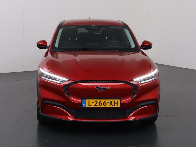 Ford MUSTANG Mach-E RWD 75 kWh | Winterpakket | Navigatie | Parkeercamera | Climate Control | Leder |