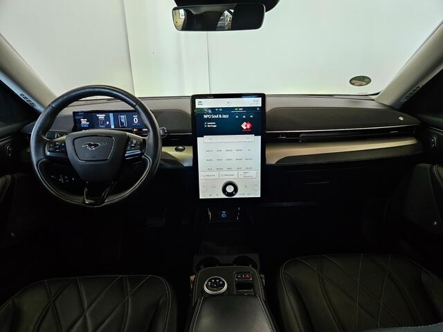 Ford MUSTANG RWD 75 kWh / Leder / BenO Sound / NL Auto