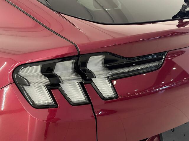 Ford MUSTANG Mach-E Tech Package RWD 73 kWh 19inch