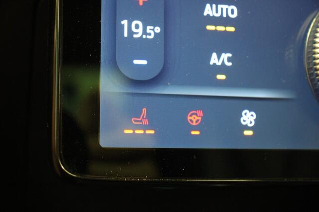 Ford MUSTANG RWD 75 kWh - Carplay, Camera, Leer, Stoel/Stuur Verw. BenO, Afn. Trekhaak, SOH 93%