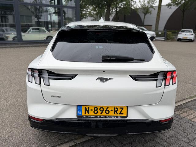 Ford MUSTANG Mach-E AWD 75 kWh SOH 93% ORIGINEEL NL AUTO MET NAP | B&O PREMIUM AUDIO | LEREN BEKLEDING | 360° CAMERA | ELEKTRISCHE STOELEN MET GEHEUGEN | TECHNOLOGY PACK | WINTERPAKKET | ADAPTIVE CRUISE CONTROL | DODEHOEKDETECTIE | FORD DEALER ONDERHOUDEN | ALL-IN PRIJS INCL. 12 MND BOVAG GARANTIE |