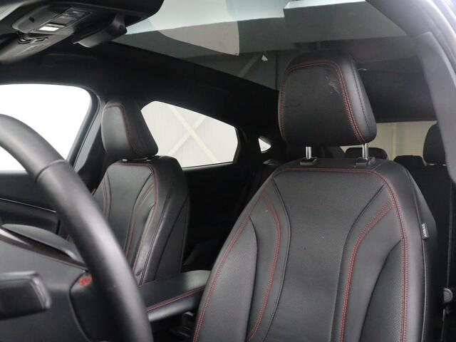 Ford MUSTANG Mach-E Extended First Edition AWD 98 kWh | SOH 92,4% | Leder | Panoramadak | Memory | Dodehoek detectie | Adaptive cruise | Stuur/stoelverwarming | 360 camera | Park assist | Elektrische achterklep