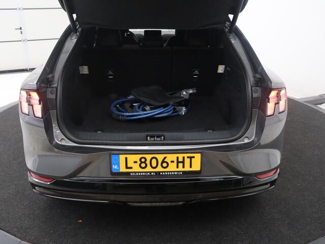 Ford MUSTANG Mach-E Extended First Edition AWD 98 kWh | SOH 92,4% | Leder | Panoramadak | Memory | Dodehoek detectie | Adaptive cruise | Stuur/stoelverwarming | 360 camera | Park assist | Elektrische achterklep