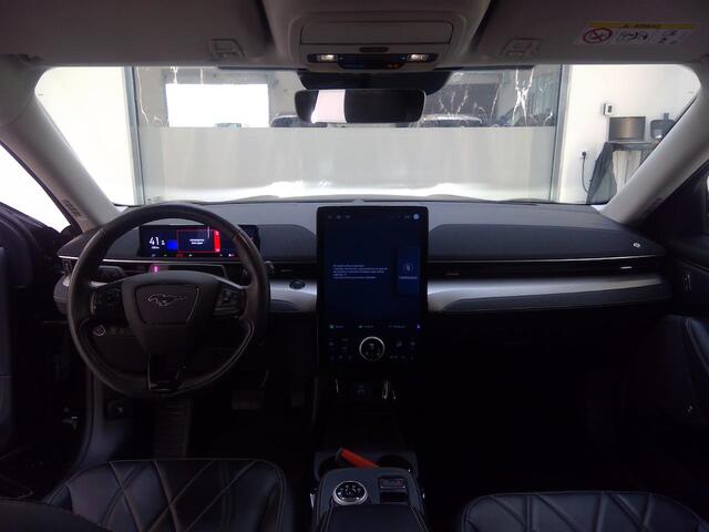 Ford MUSTANG Mach-E SOH 94% 75 kWh incl BTW Origineel NL LEER Apple Carplay