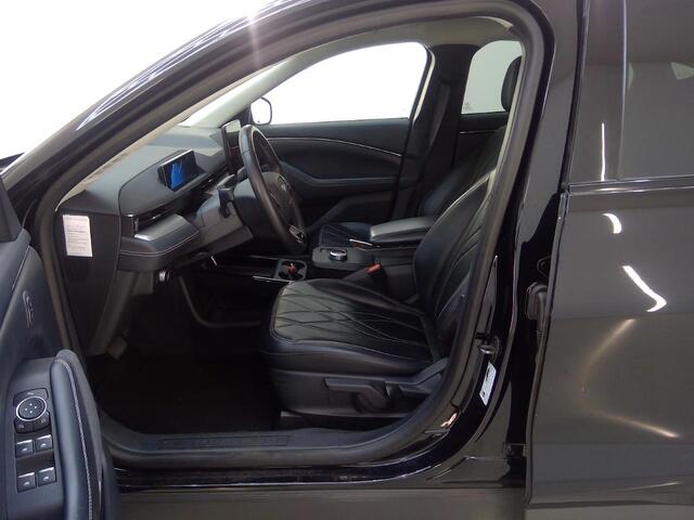 Ford MUSTANG Mach-E SOH 94% 75 kWh incl BTW Origineel NL LEER Apple Carplay