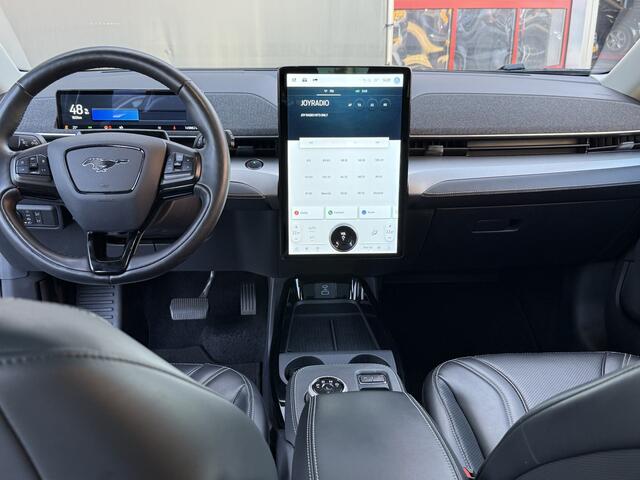 Ford MUSTANG Mach-E BWJ 2021 RWD 259 PK 75 kWh TREKHAAK | PANODAK | ADAPTIVE CRUISE | LEDER | FULL LED | STOEL + STUURVERW. | NAVI | CLIMA | ELEKR. ACHTERKLEP | DODE HOEK | CARPLAY + ANDROID | LMV | PDC