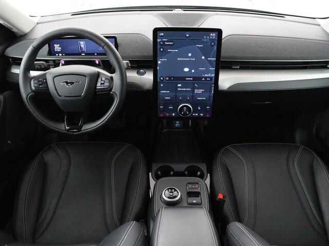 Ford MUSTANG Mach-E RWD 75 kWh | SOH 91,7% | Panoramadak | 360 Camera | Leder | Stoelverwarming | Adaptive cruise | B&O Sound | Stuurverwarming | Carplay | Keyless | Navigatie | Side Assist