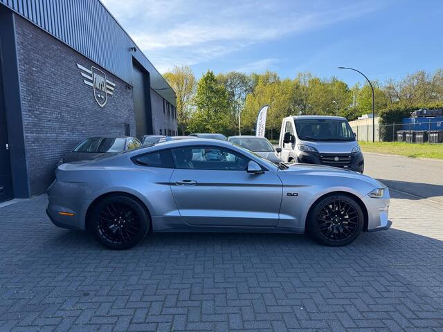 Ford MUSTANG Fastback 5.0 V8 GT | 1E EIGENAAR | 3/6/12MND GARANTIE| AUTOMAAT | LED | DAB | ACC | CARPLAY | CLIMA |
