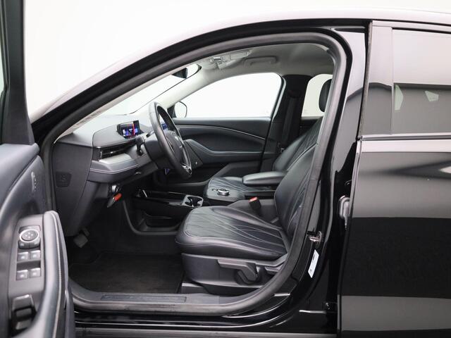 Ford MUSTANG Mach-E RWD 75 kWh | Navigatie | 360 Camera | Pack Winter | Airco | Elektrische klep