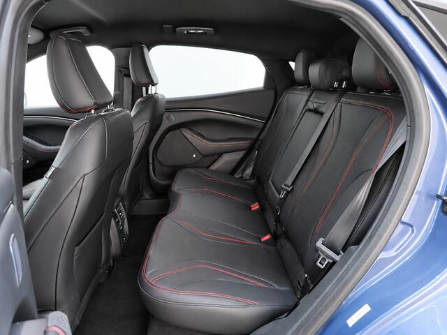 Ford MUSTANG Mach-E AWD 75 kWh | SOH 95.5 % | Trekhaak afn. | Ad cruise | Navi | Led | NL-auto – foto 6