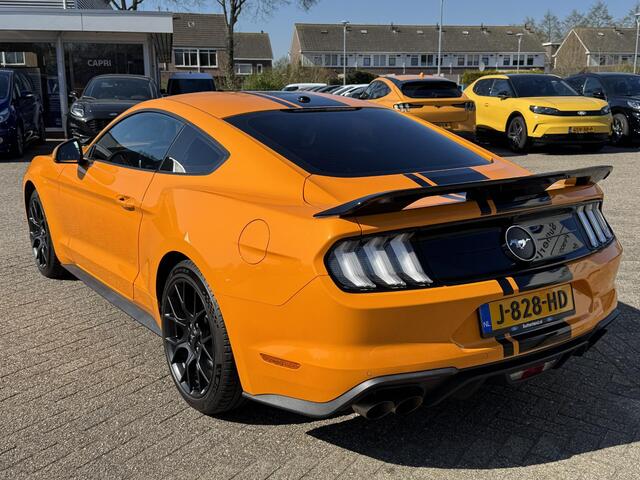 Ford MUSTANG Fastback 2.3 EcoBoost 289pk | Custom Pack Black | Lederen bekleding | Navigatie full map | Voorstoelen verwarmd en geventileerd | Audio installatie premium | Twister Orange – foto 5