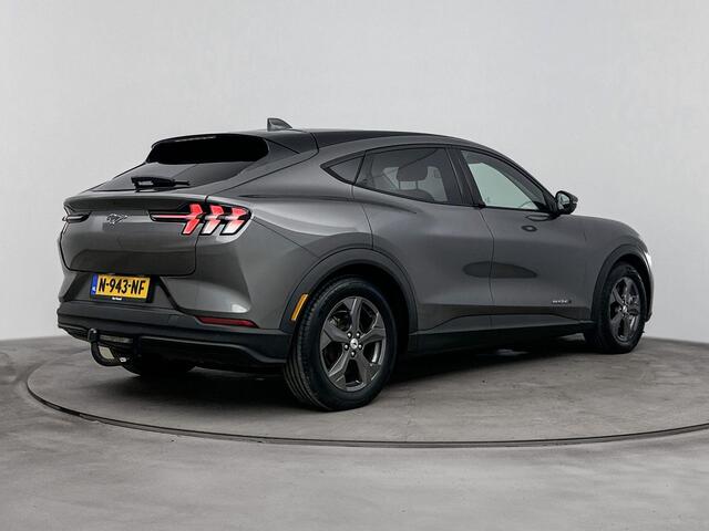 Ford MUSTANG Mach-E Extended RWD 98 kWh | Leder | Parkeersensoren | Camera