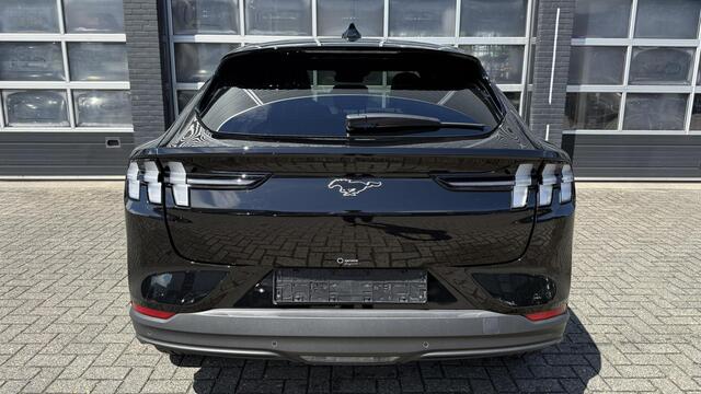 Ford MUSTANG Mach-E Extended Premium RWD 88 kWh €5.000,- Voordeel | Panoramadak (vast) | Parkeercamera | Stoelverwarming | Dodehoeksensor | Navigatie | Adaptive Cruise Control | Carplay & Android Auto – foto 5