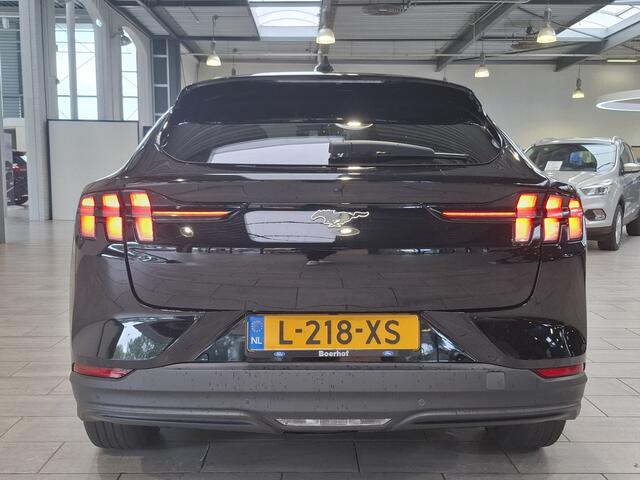 Ford MUSTANG Mach-E RWD 75 kWh | Trekhaak | LED | Leder | Adapt. cruise | Camera | SOH 92,8% | Stoelverw. | 100% dealer onderh. – foto 4