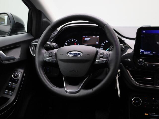 Ford PUMA Titanium | Automaat | Navigatie | Parkeersensoren achter | Winterpack | Carplay & Android Auto |