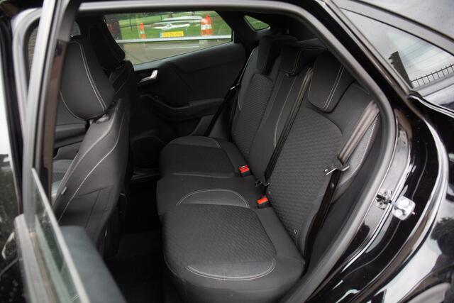 Ford PUMA 1.0 EcoBoost Hybrid Titanium