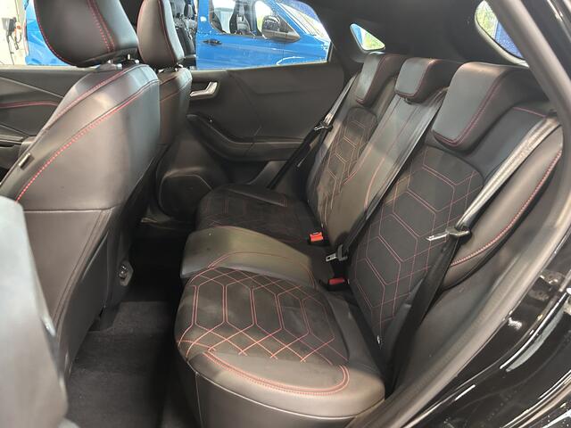 Ford PUMA EcoBoost Hybrid 155PK ST-Line X | Trekhaak | Winter Pack | Pano | 360° Camera | B&O | Matrix LED |