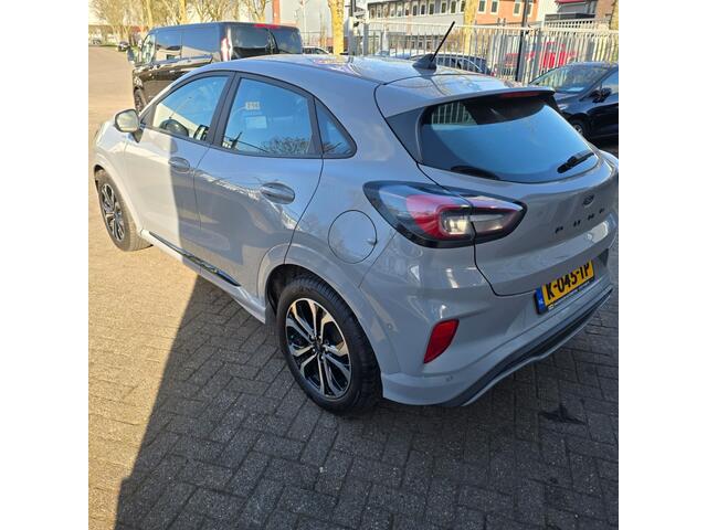 Ford PUMA 1.0 Ecoboost Hybrid St-line Automaat. BTW auto