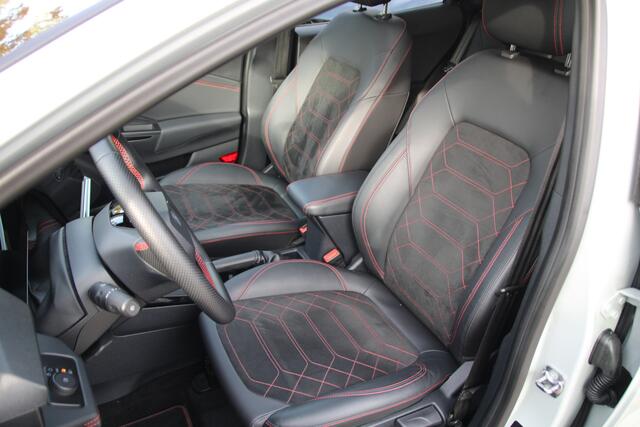 Ford PUMA 1.0 EcoBoost Hybrid ST-Line X TREKHAAK AFNEEMBAAR| PANORAMADAK | WINTER PACK | B&O