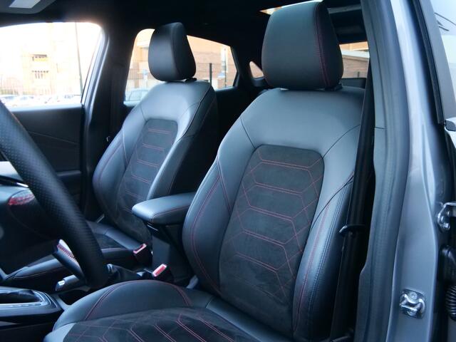 Ford PUMA 1.0 EcoBoost Mild Hybrid ST-Line 155 Pk Automaat Navi / Pano-dak / DAB / Trekhaak / Apple Carplay / Winterpakket