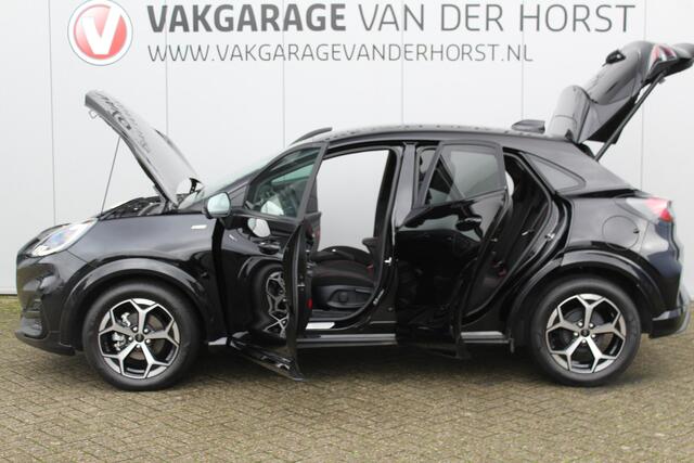 Ford PUMA 1.0-125pk EcoBoost Mild-Hybrid ST-Line. Mooie luxe hoogzitter ! Slechts 8.960km ! Autm. airco, adapt. cruise control, stoel-, stuur- en voorraamverw., navigatie, telefoonvoorb., LM wielen, elektr. achterklep, LED verl., camera 360gr, pdc v+a etc.
