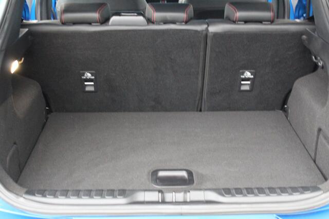 Ford PUMA 1.0-155pk EcoBoost Hybrid ST-Line X. Erg mooi, nette, luxe en sportieve Ford Puma ! Autm. airco, stoel-, stuur- en voorraamverw., camera, elektr. achterkl., trekhaak+afneemb. kogel, B&O soundsyst., lane- en side assist, adapt. cruise cntrl, LED verl. etc.