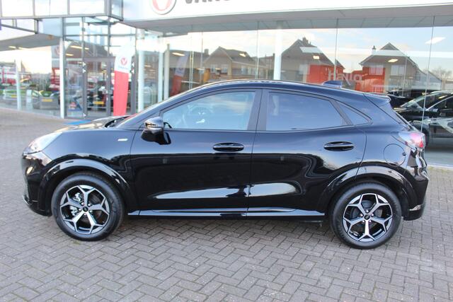 Ford PUMA 1.0-125pk EcoBoost Mild-Hybrid ST-Line. Mooie luxe hoogzitter ! Slechts 9.950km ! Autm. airco, adapt. cruise control, stoel-, stuur- en voorraamverw., navigatie, telefoonvoorb., LM wielen, elektr. achterklep, LED verl., camera, pdc v+a etc.