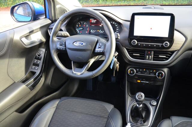 Ford PUMA 1.0 EcoBoost Hybrid Titanium X Navi/Pdc/Ecc/Afneembare trekhaak/Achteruitrijcamera/Cruise control adaptief