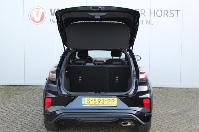 Ford PUMA 1.0-125pk EcoBoost Mild-Hybrid ST-Line X. Weinig km's, net ingereden ! Heerlijk luxe hoogzitter ! Autm. airco, stoel-, stuur- en voorraamverwarming, camera, adaptieve cruise control, side- en laneassist, LED verlichting, digitaal dashboard etc.