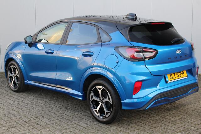 Ford PUMA 1.0-125pk EcoBoost Mild-Hybrid ST-Line. Mooie luxe hoogzitter ! Slechts 9.500km ! Autm. airco, adapt. cruise control, stoel-, stuur- en voorraamverw., navigatie, telefoonvoorb., LM wielen, elektr. achterklep, LED verl., camera 360gr, pdc v+a etc.