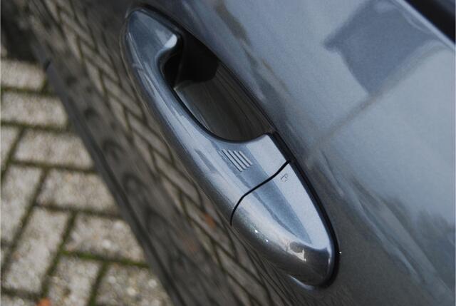 Ford PUMA 1.0 EcoBoost Hybrid 155PK ST-Line X | PANORAMADAK | TREKHAAK | BLISS | STOEL-STUUR VERWARMING