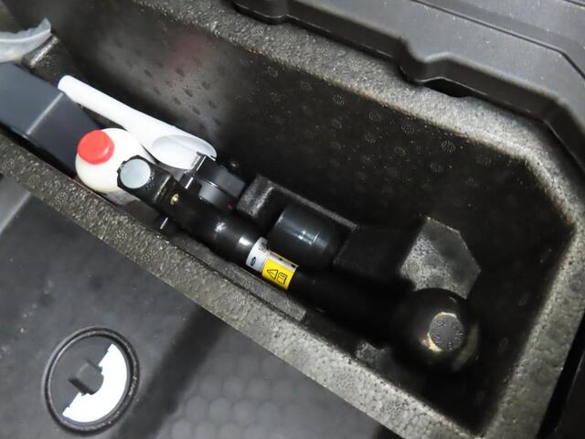 Ford PUMA 1.0 Eco Hybrid ST-Line X Navi Camera Trekhaak Winter Parking pack Elek Klep B&O 18" LM NL-Auto