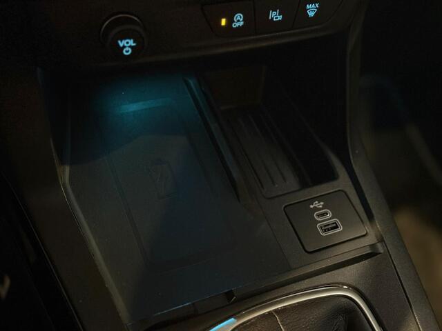 Ford PUMA EcoBoost 155 pk Hybrid Titanium | Trekhaak | Winter Pack | Adapt. Cruise | 360 Camera | 4 seiz. banden | LED | fabr. gar. tm 05/2029