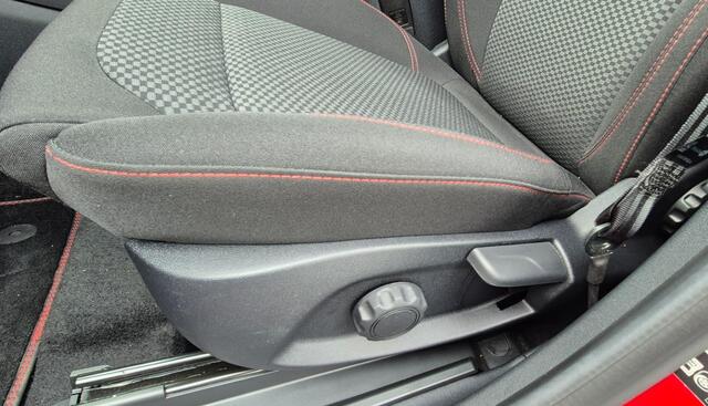 Ford PUMA 1.0 Hybrid ST-Line 155 PK - Adaptieve cruise control - Camera achter - Dodehoek detectie - Parkeer assistent - Winterpack - 17 Lichtmetaal All seasons - Privacy glass.