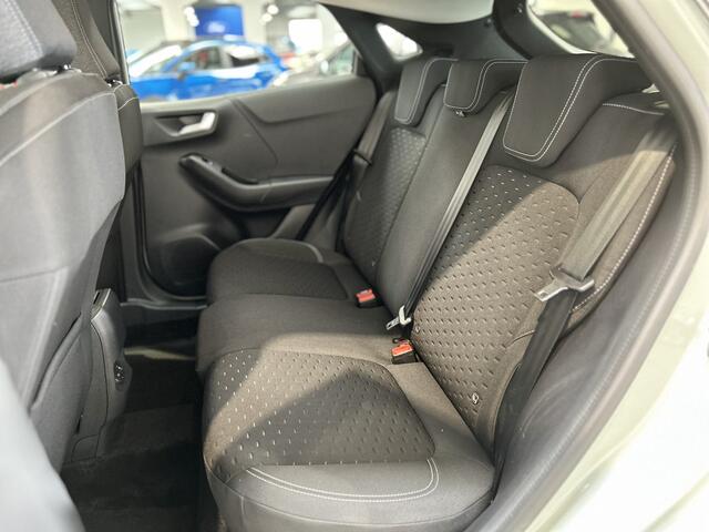 Ford PUMA EcoBoost Hybrid 125pk Titanium | Trekhaak | Winterpack | Adapt. Cruise | Dodehoek detectie | 360 Camera | Fabr. Gar. t/m 07-2029