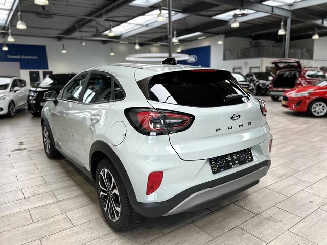 Ford PUMA EcoBoost Hybrid 125pk Titanium | Winterpack | Adapt. Cruise | Dodehoek detectie | 360 Camera | All-season banden | Fabr. Gar. t/m 04-2029 |
